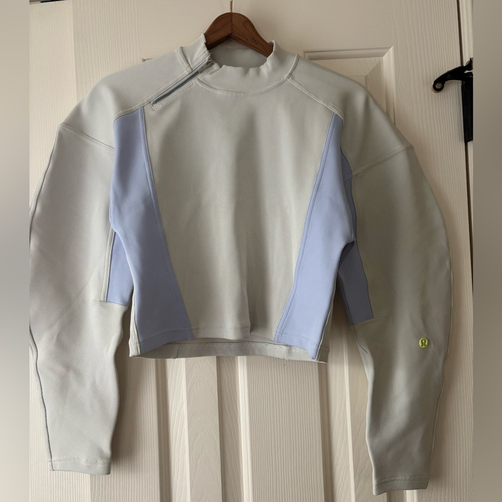 Lululemon Athletica Women's Light Gray and lavender Top